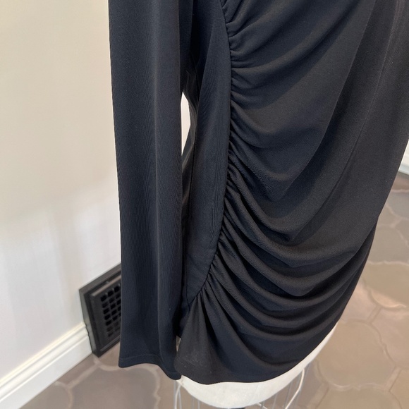 Donna Karan BLACK RUCHED DETAIL TOP - Picture 2 of 11